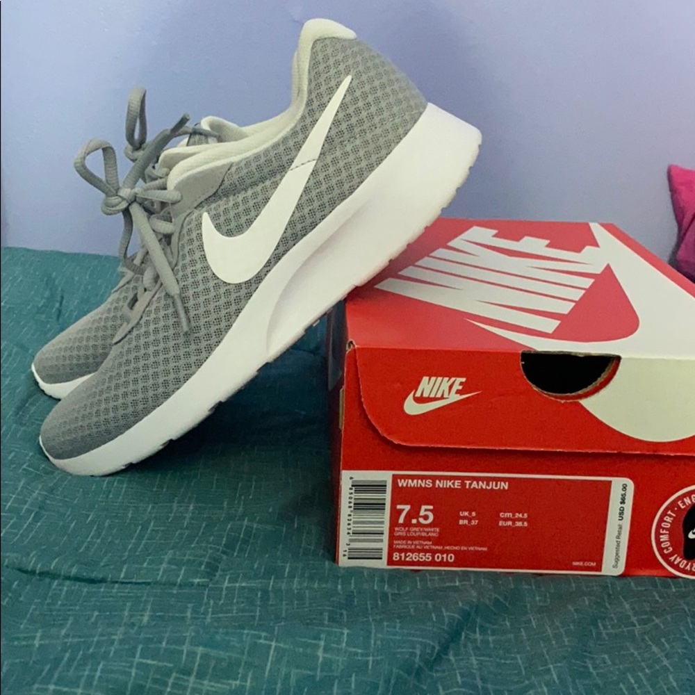 Women’s Nike Tanjun Sneaker